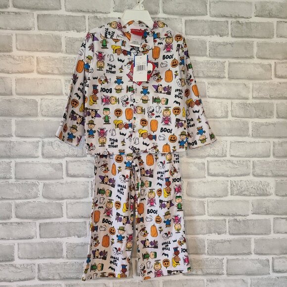 Toddler Peanuts Halloween Pajama Set Size 4t Snoopy Lucy Charlie Brown NWT - Picture 1 of 5